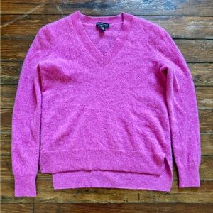 Saks cashmere barbie pink v-neck sweater